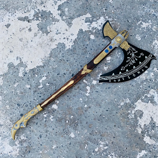 Customer photo of the Leviathan Axe